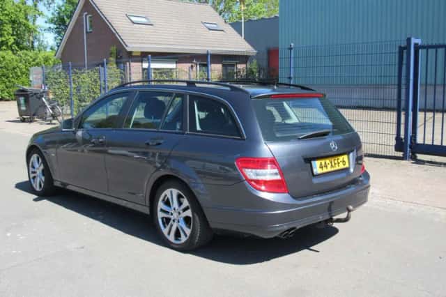 Mercedes-Benz C-Klasse (2010) thumbnail 2