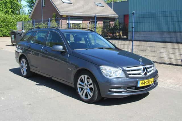 Mercedes-Benz C-Klasse (2010) thumbnail 4