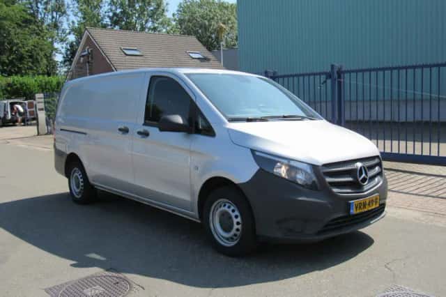 Mercedes-Benz Vito (2022) thumbnail 1