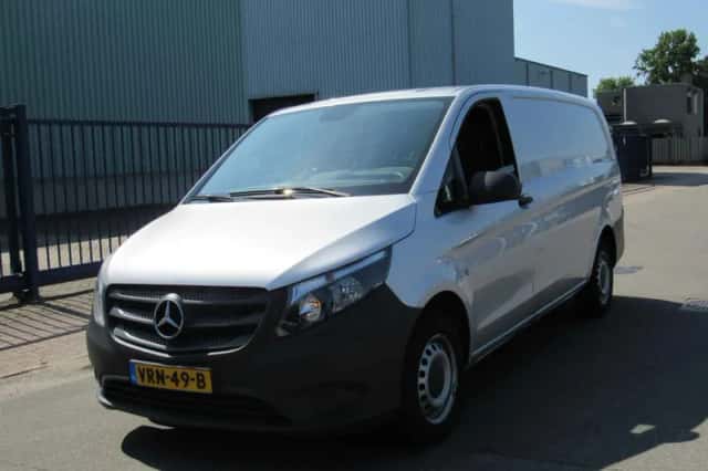 Mercedes-Benz Vito (2022) thumbnail 4