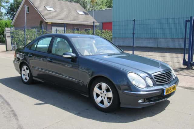 Mercedes-Benz E-Klasse (2006) thumbnail 4