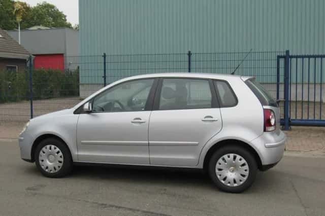 Volkswagen Polo (2007) thumbnail 3