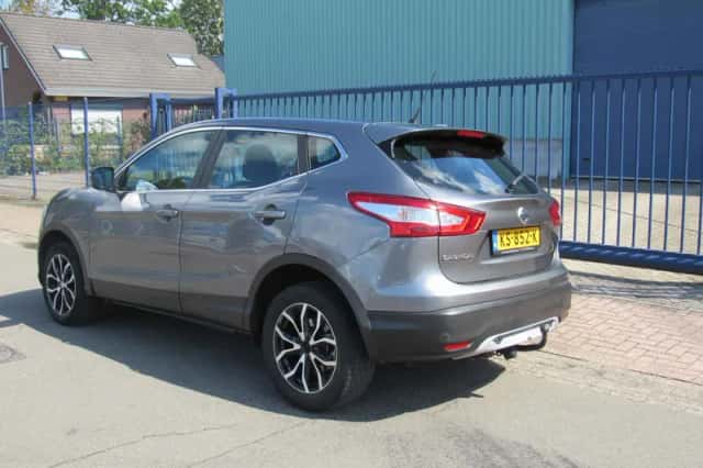Nissan Qashqai (2014) thumbnail 3