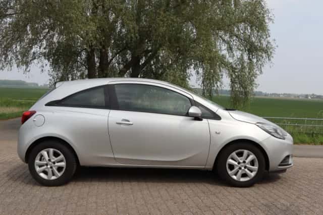 Opel Corsa (2016) thumbnail 2