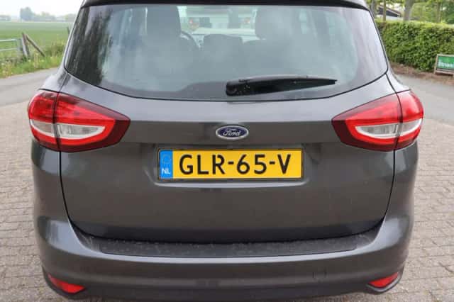 Ford C-Max (2017) thumbnail 4