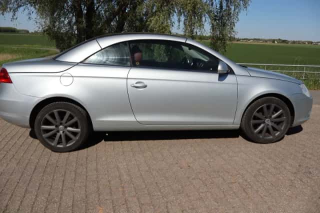 Volkswagen Eos (2007) thumbnail 3