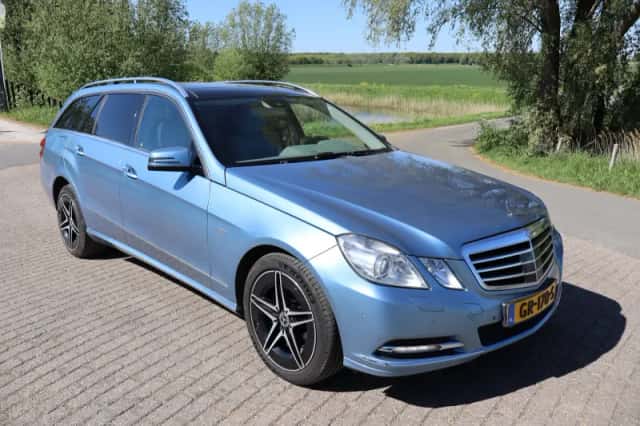 Mercedes-Benz E-Klasse (2011) thumbnail 1