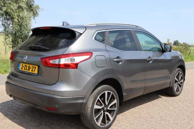Nissan Qashqai (2015) thumbnail 5