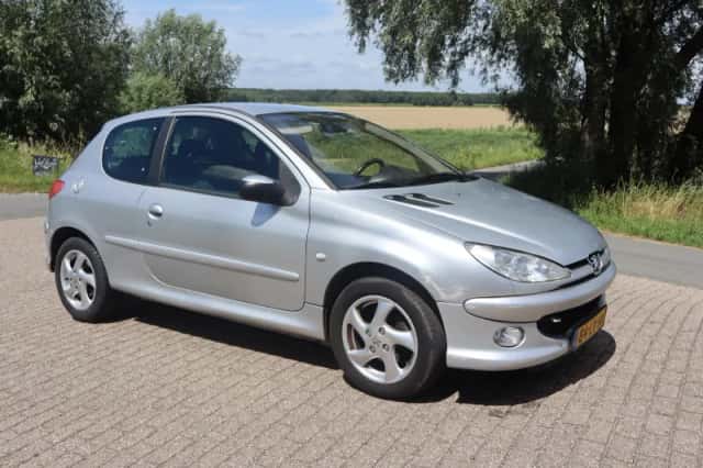 Peugeot 206 (2003) thumbnail 1