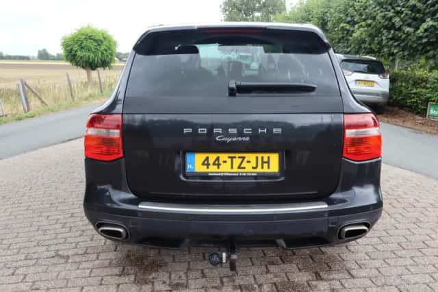Porsche Cayenne (2007) thumbnail 4