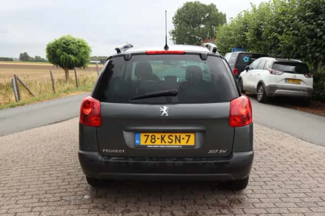 Peugeot 207 (2010) thumbnail 4