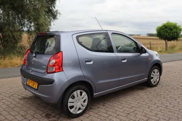 Nissan Pixo (2012) thumbnail 3