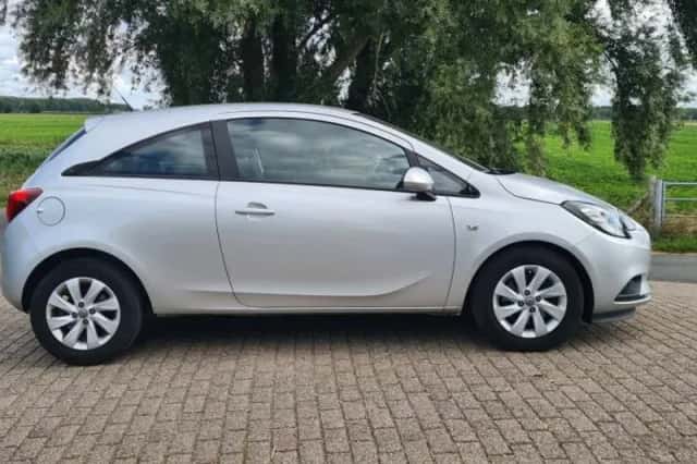 Opel Corsa (2015) thumbnail 4