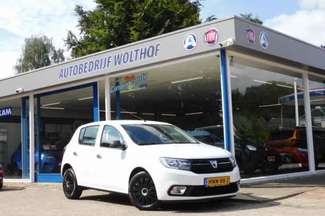 Dacia Sandero (2018) thumbnail 1