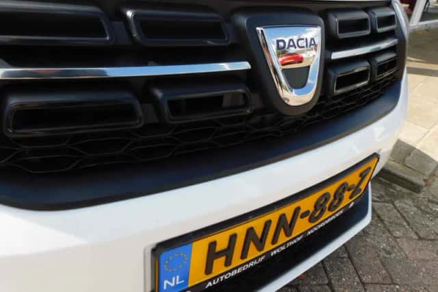 Dacia Sandero (2018) thumbnail 4