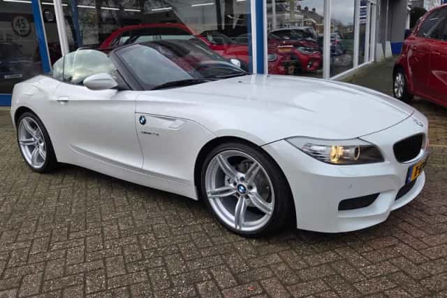 BMW Z4 (2012) thumbnail 6