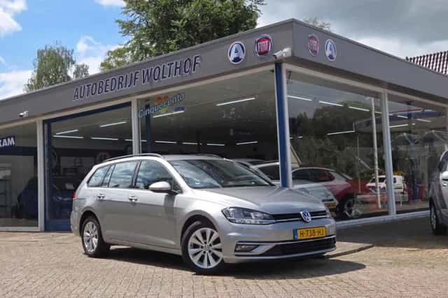 Volkswagen Golf (2020) thumbnail 1