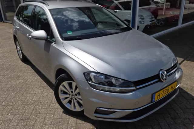 Volkswagen Golf (2020) thumbnail 6