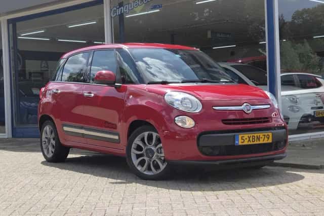 Fiat 500L (2014) thumbnail 2