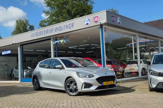 Ford Focus (2019) thumbnail 1