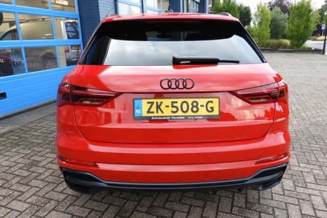 Audi Q3 (2019) thumbnail 4