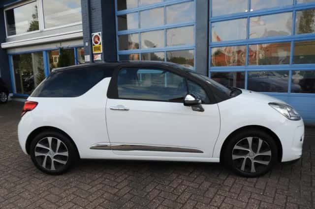 Citroën DS3 (2012) thumbnail 2