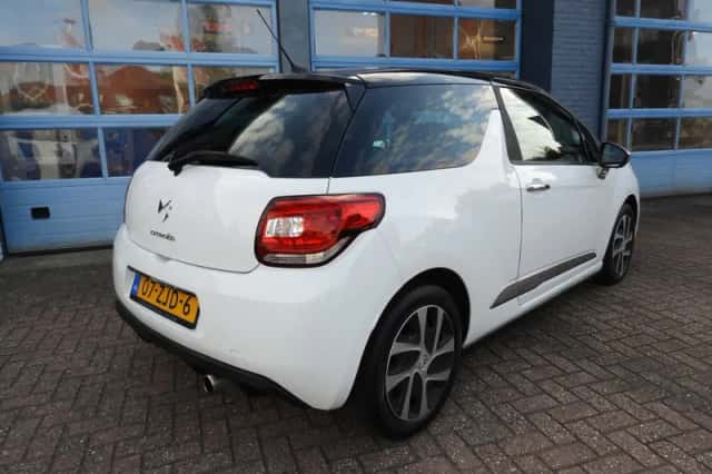 Citroën DS3 (2012) thumbnail 3