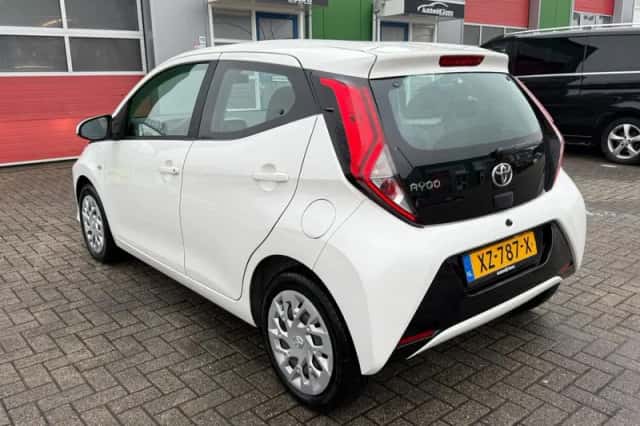 Toyota Aygo (2019) thumbnail 4