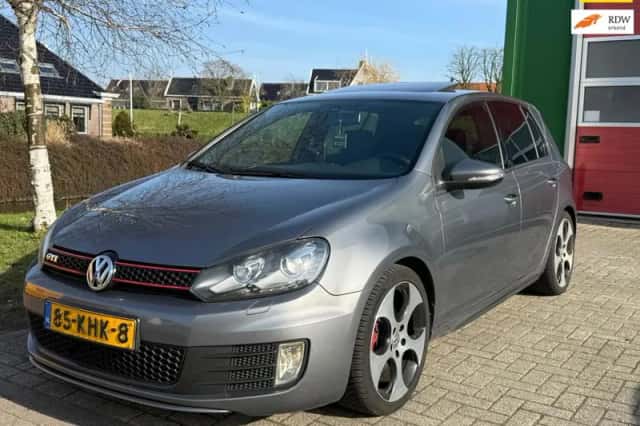 Volkswagen Golf (2009) thumbnail 1