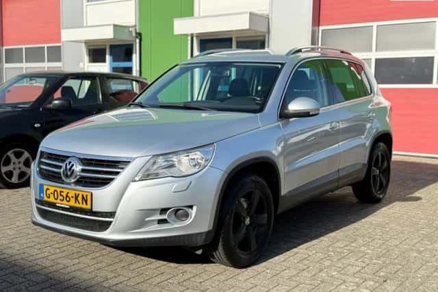 Volkswagen Tiguan (2010) thumbnail 1