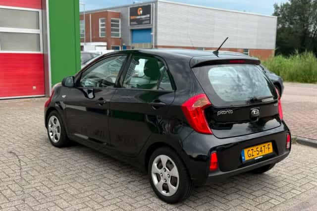 Kia Picanto (2016) thumbnail 4