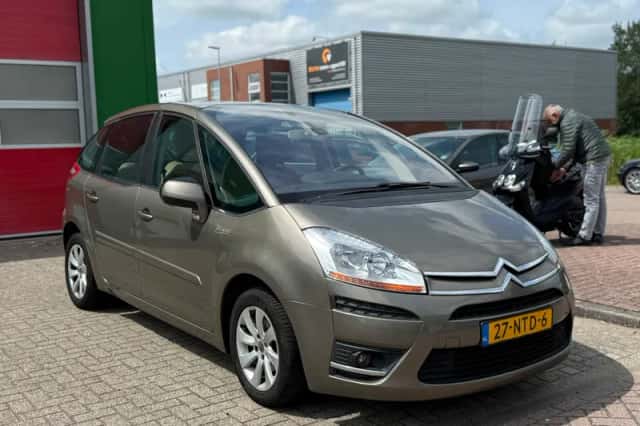 Citroën C4 Picasso (2010) thumbnail 3