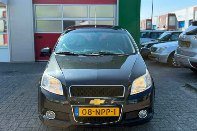 Chevrolet Aveo (2010) thumbnail 2