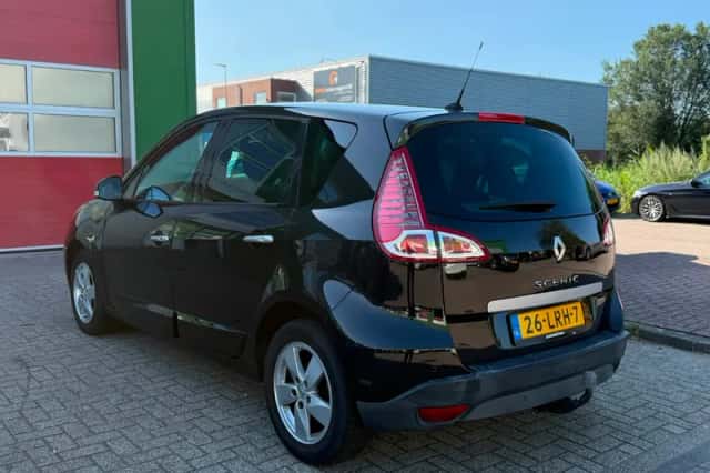 Renault Scénic (2010) thumbnail 6