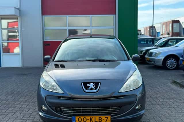 Peugeot 206 (2010) thumbnail 2