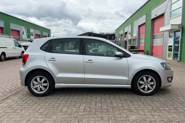 Volkswagen Polo (2012) thumbnail 4