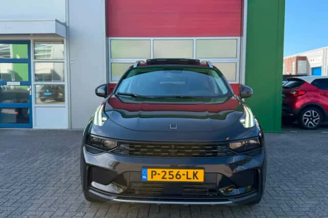Lynk & Co 01 (2022) thumbnail 2
