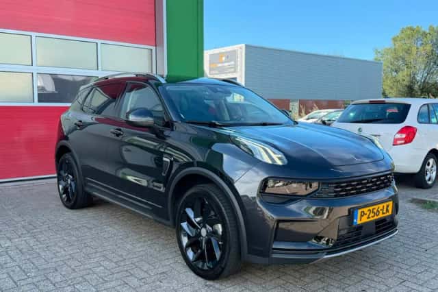 Lynk & Co 01 (2022) thumbnail 3