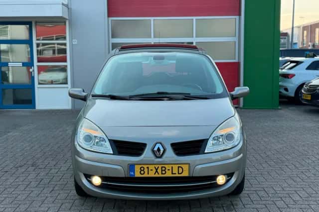 Renault Scénic (2007) thumbnail 2