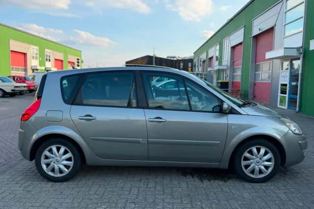Renault Scénic (2007) thumbnail 4