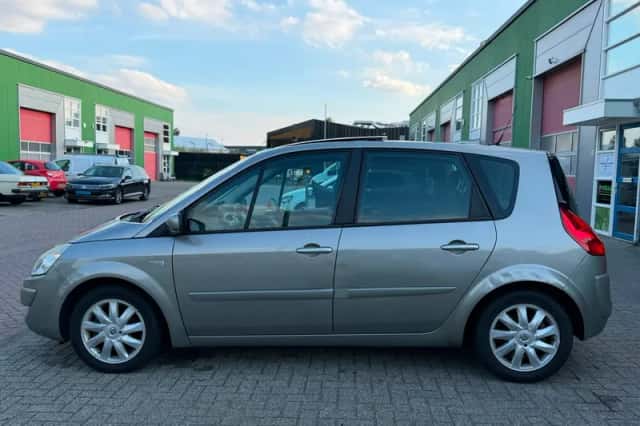 Renault Scénic (2007) thumbnail 5