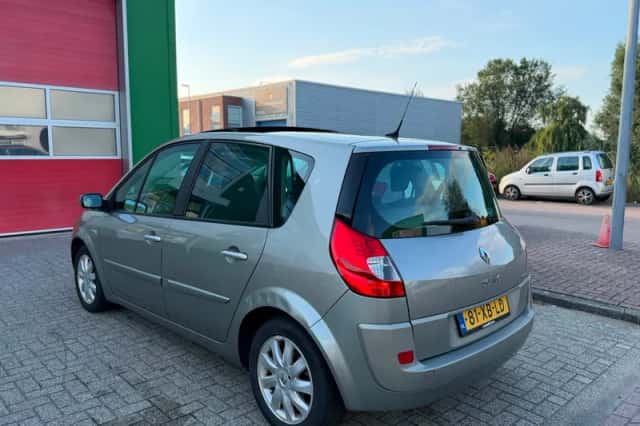Renault Scénic (2007) thumbnail 6