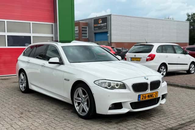 BMW 5-Serie (2010) thumbnail 3