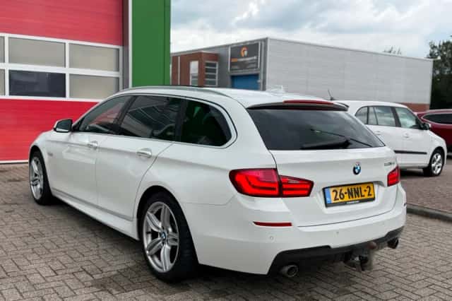 BMW 5-Serie (2010) thumbnail 6