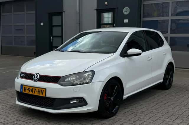 Volkswagen Polo (2011) thumbnail 1