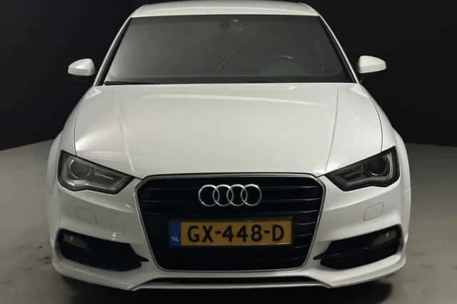 Audi A3 (2015) thumbnail 5