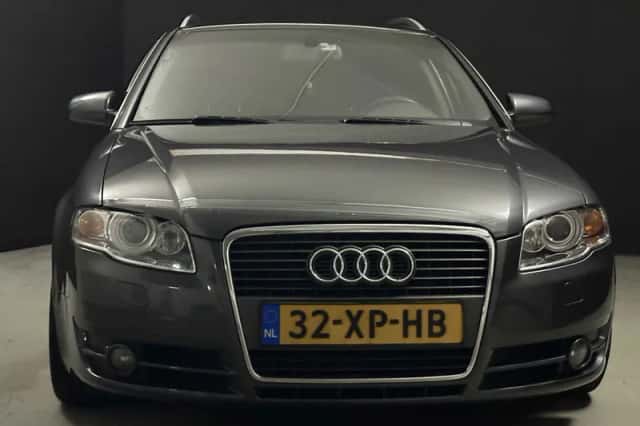 Audi A4 (2007) thumbnail 4
