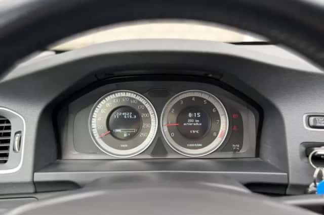 Volvo V60 (2012) thumbnail 6