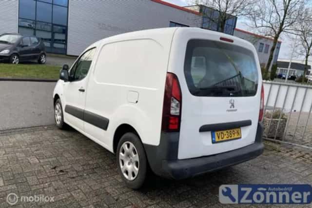 Peugeot Partner (2013) thumbnail 4