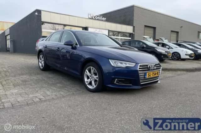 Audi A4 (2018) thumbnail 1